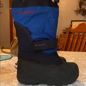 Columbia Black and Blue Snow Boots